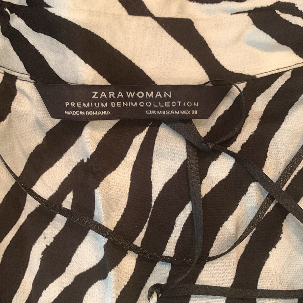 Zebra print blouse - Picture 2 of 3